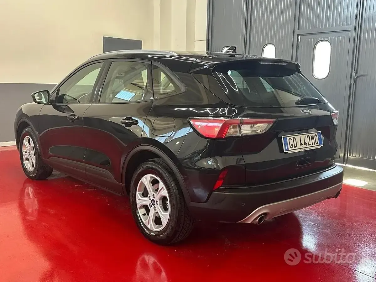 Usata Ford Kuga Titanium 120 CV (88 kW) 2020 Nero SUV