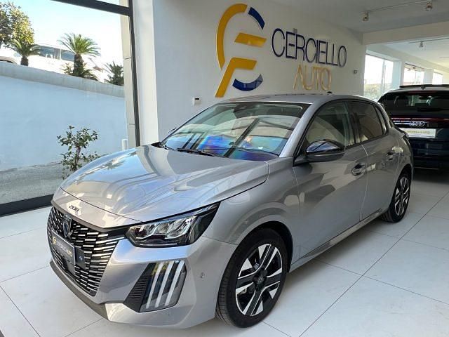 Usata Peugeot 208 Allure 101 CV (74 kW) 2025 Grigio metallizzato Utilitaria