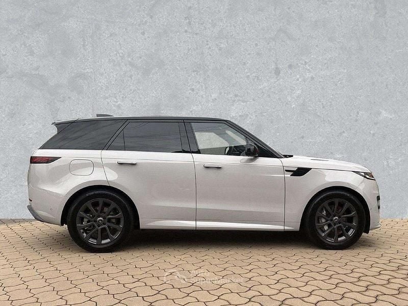 Usata Land Rover Range Rover Sport SE Dynamic 300 CV (220 kW) 2024 Borasco grey SUV