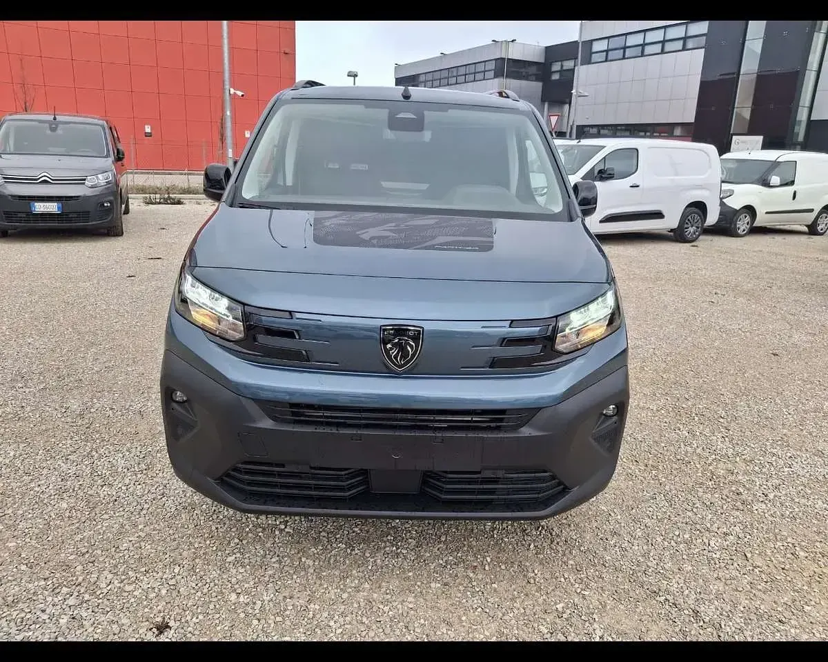 Nuova Peugeot Partner S 131 CV (96 kW) 2026 Blu/azzurro Monovolume