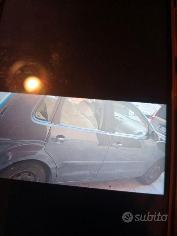 Usata 2007 VW Polo Tre volumi | 2500 € (Ottimo prezzo) - Immagine 1/4