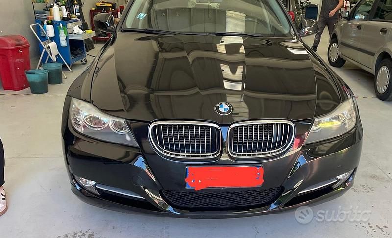 Usata BMW 320 150 CV (110 kW) 2011 Nero Station wagon
