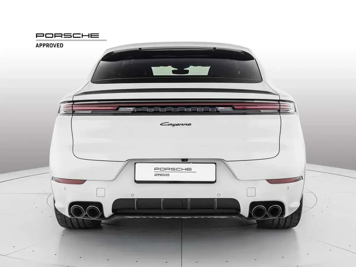 Usata Porsche Cayenne 470 CV (345 kW) 2024 Bianco SUV
