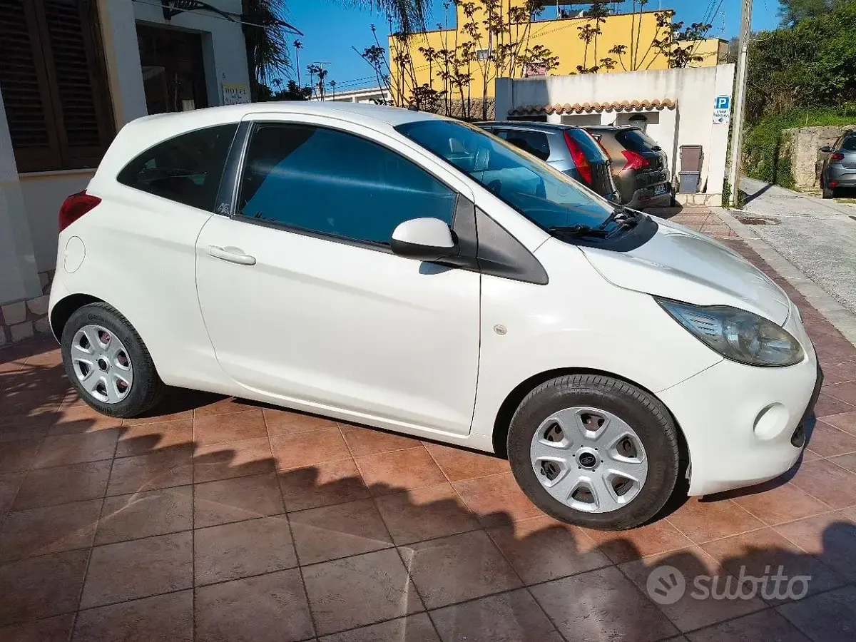 Usata Ford Ka 75 CV (55 kW) 2011 Bianco Utilitaria