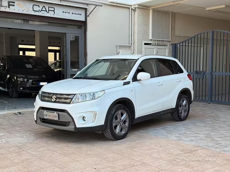 Usata Suzuki Vitara Cool 120 CV (88 kW) 2017 Bianco SUV