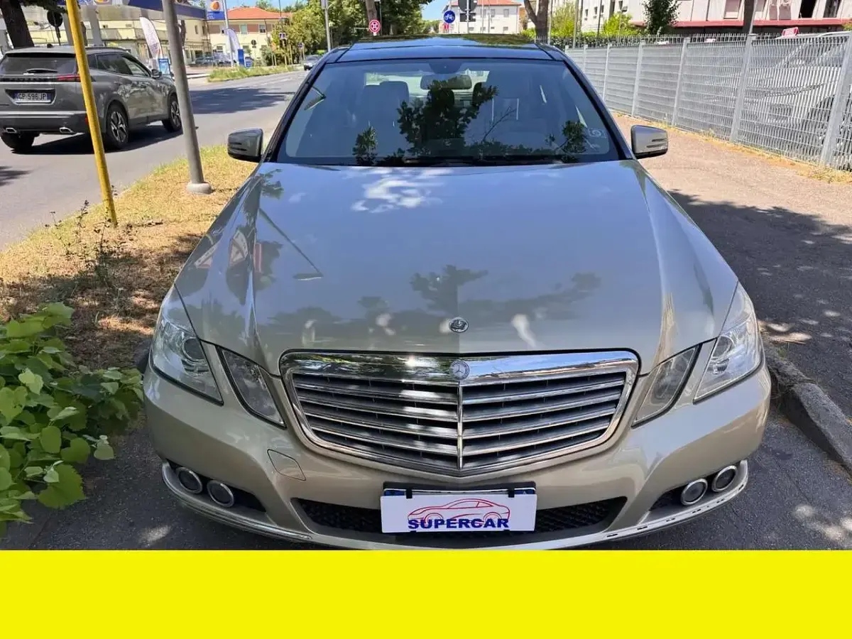 Usata Mercedes E200 136 CV (100 kW) 2010 Other Berlina