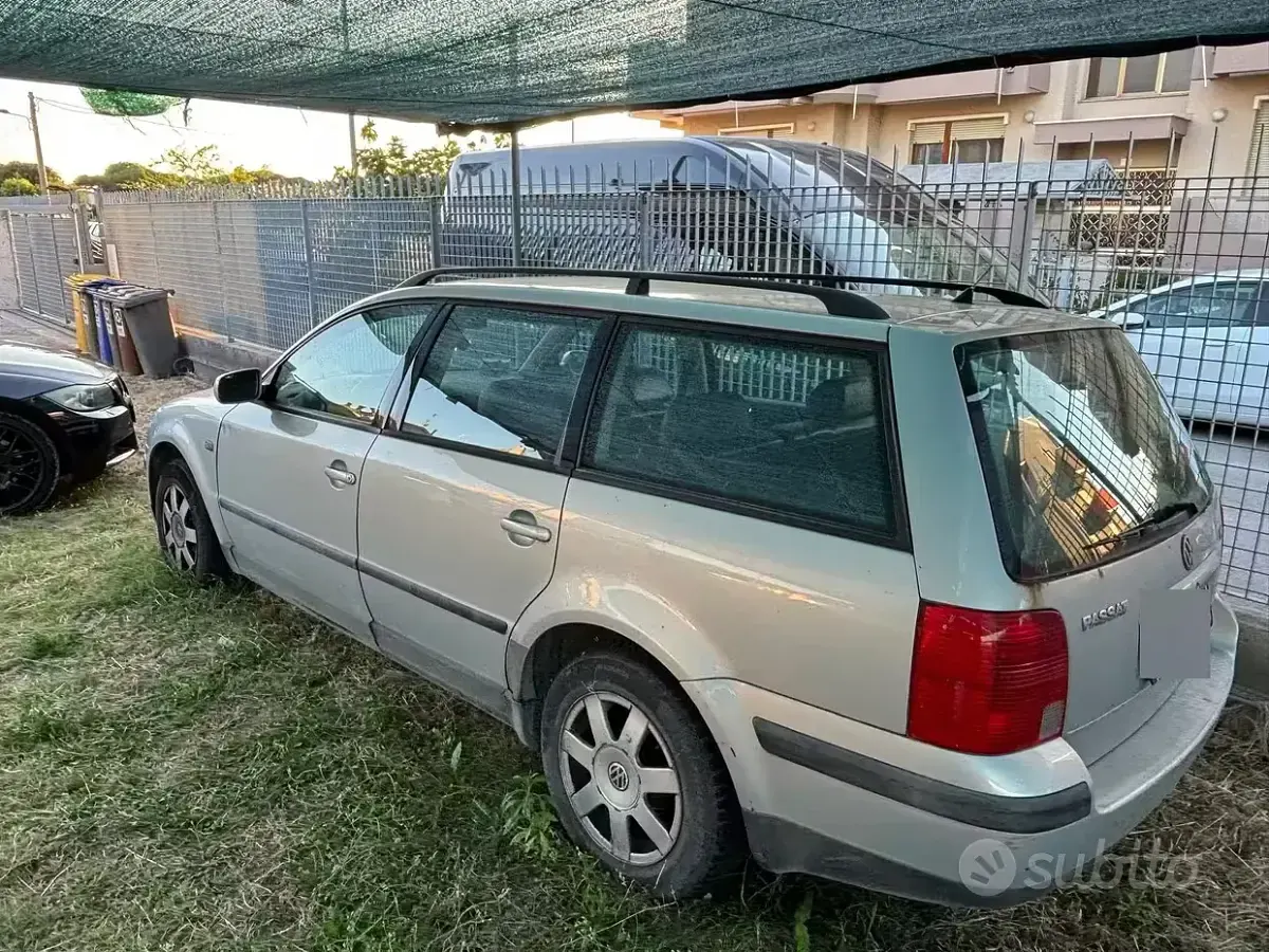 Usata VW Passat 110 CV (80 kW) 1998 Grigio Station wagon