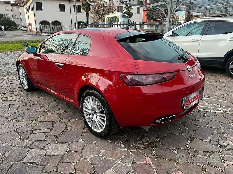 Usata Alfa Romeo Brera 210 CV (154 kW) 2009 Rosso Coupé
