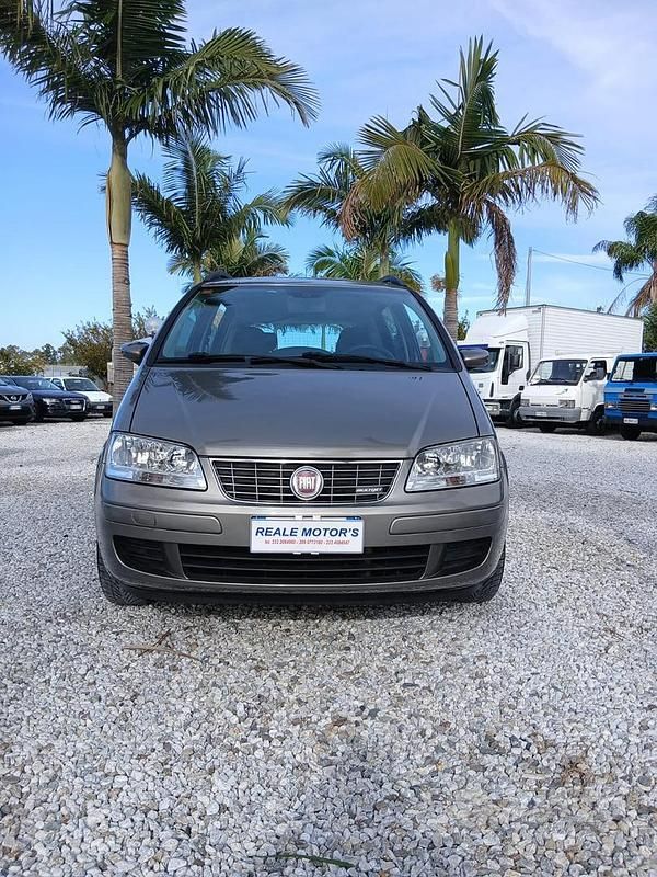 Usata Fiat Idea 90 CV (66 kW) 2008 Marrone Monovolume