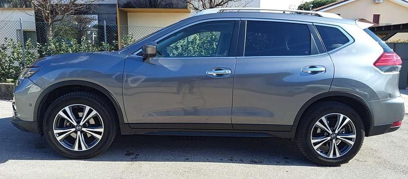 Usata Nissan X-Trail N-Connecta 131 CV (96 kW) 2017 Grigio SUV