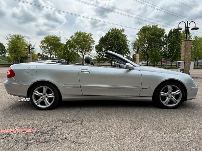 Grigio Usata 2005 Mercedes CLK200 Cabrio | 11.500 € (Ottimo prezzo) - Immagine 1/4