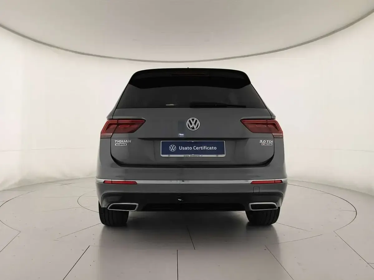 Usata VW Tiguan Allspace Advance 150 CV (110 kW) 2019 Grigio platino metallizzato SUV
