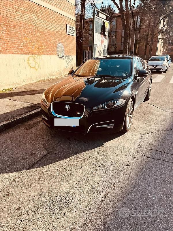 Nero Usata 2013 Jaguar XF S Tre volumi | 8000 € (Ottimo prezzo) - Immagine 1/4