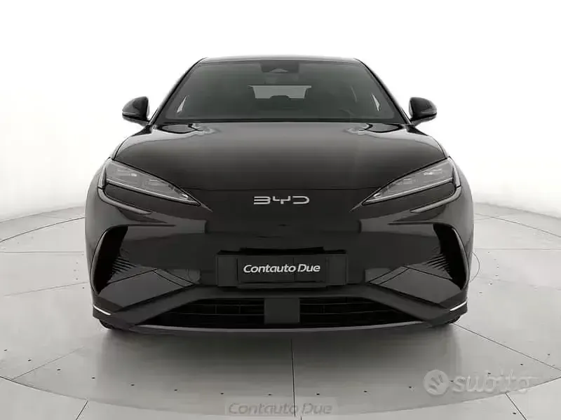 Nuova BYD Sealion 7 389 kW (530 CV) 2026 Nero SUV