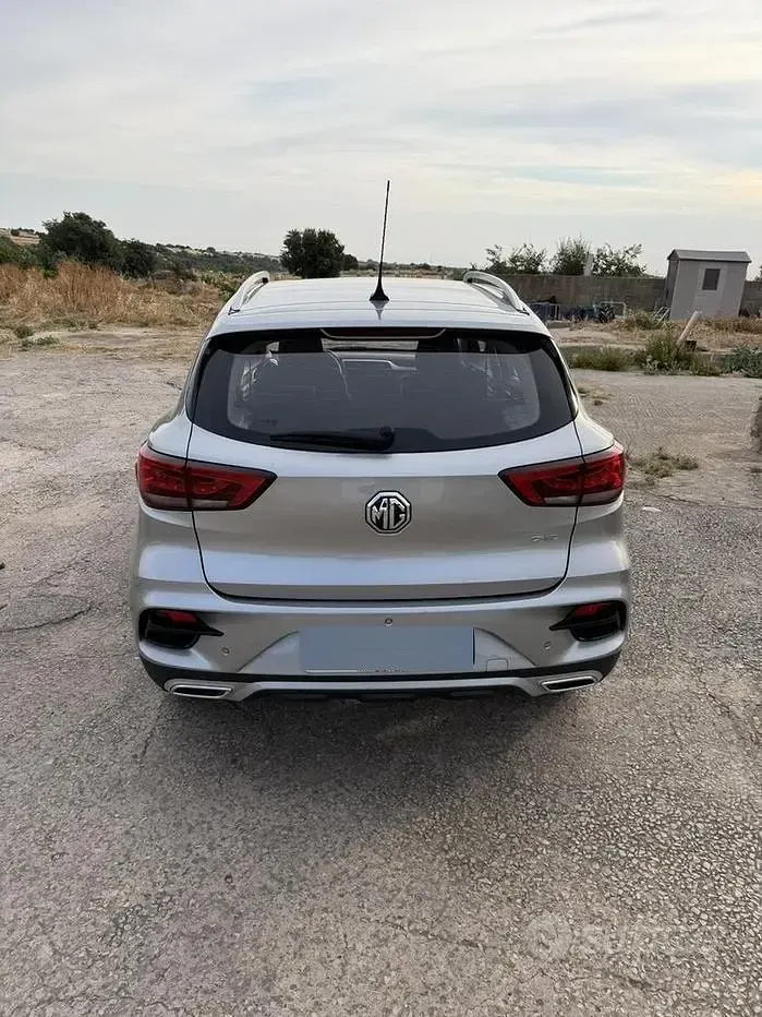 Usata MG ZS 106 CV (77 kW) 2024 SUV