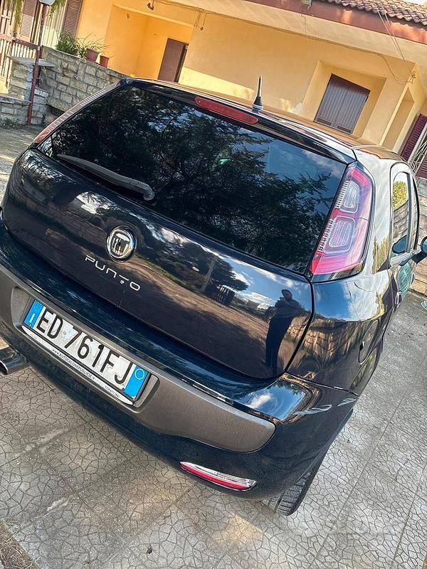 Usata Fiat Punto Evo 75 CV (55 kW) 2010 Blu Utilitaria