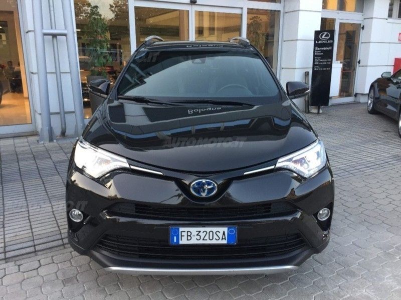 Цвет 742 toyota