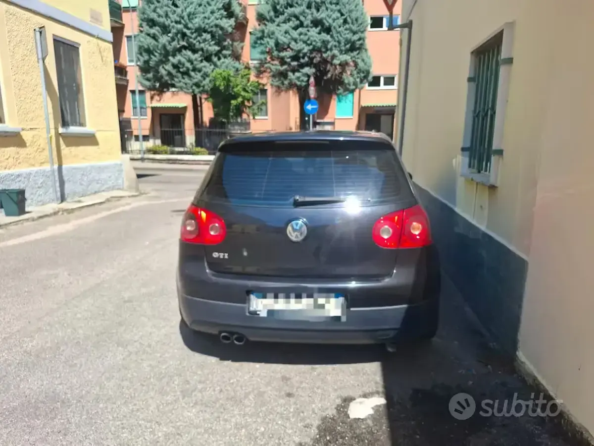 Usata VW Golf V GTI 200 CV (147 kW) 2007 Berlina