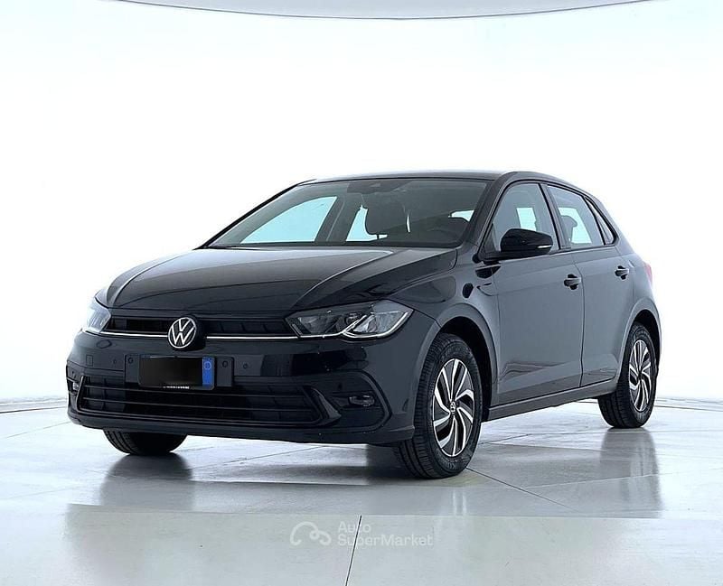 Usata VW Polo Life 80 CV (58 kW) 2023 Nero Utilitaria