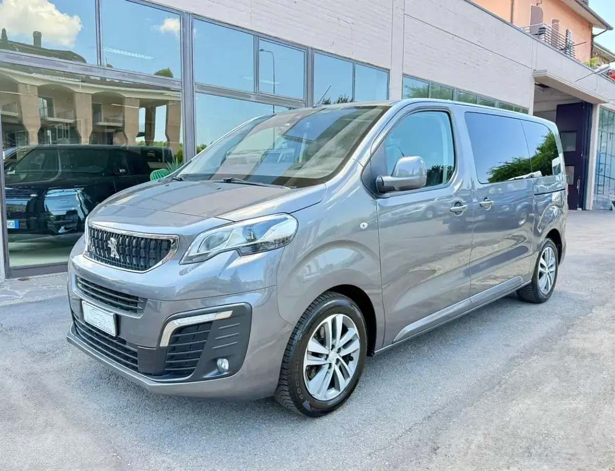 Usata Peugeot Traveller Business-Line 116 CV (85 kW) 2018 Grigio Monovolume