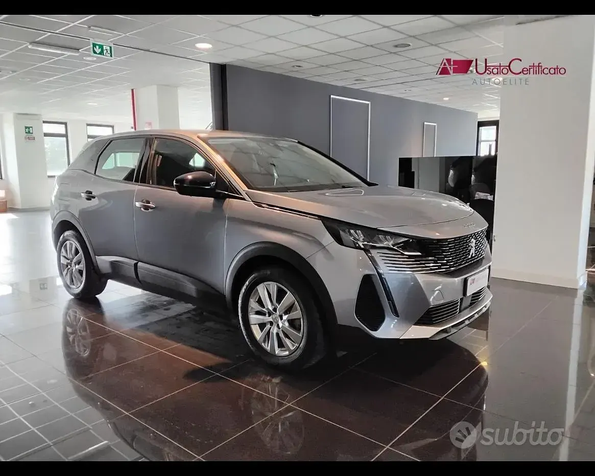 Usata Peugeot 3008 Active 131 CV (96 kW) 2022 Grigio SUV