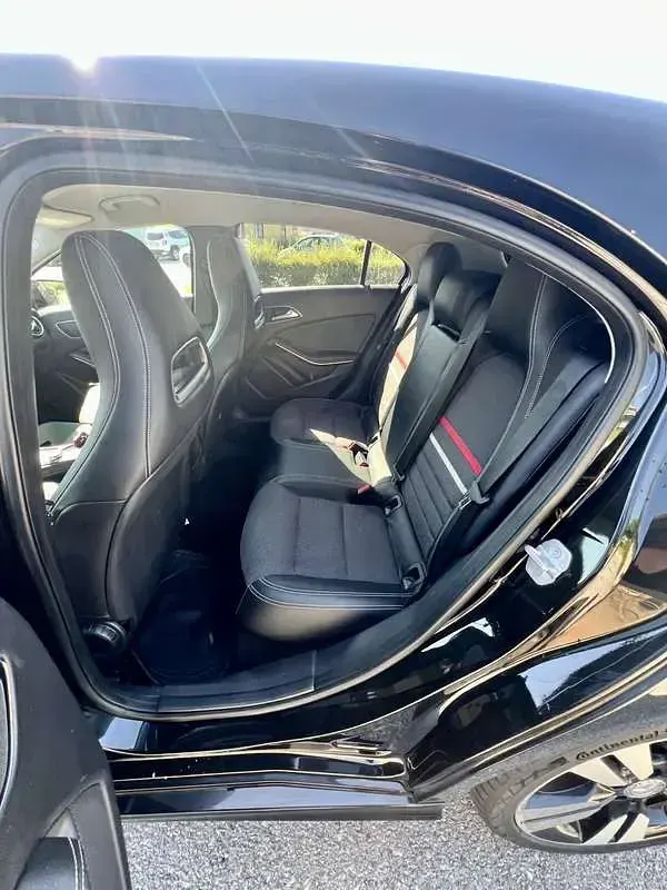 Usata Mercedes A180 Premium 109 CV (80 kW) 2014 Nero Utilitaria