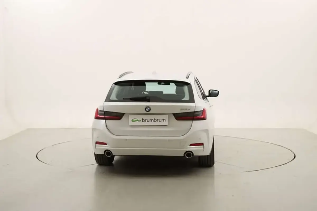 Usata BMW 318 150 CV (110 kW) 2024 Bianco Station wagon