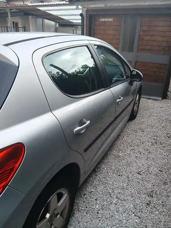 Usata Peugeot 207 73 CV (53 kW) 2008 Grigio Berlina