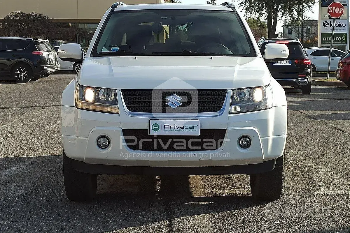 Usata Suzuki Grand Vitara 129 CV (94 kW) 2011 Bianco SUV