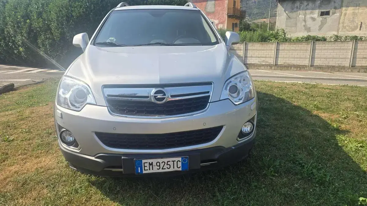 Usata Opel Antara Cosmo 163 CV (119 kW) 2012 Argento SUV