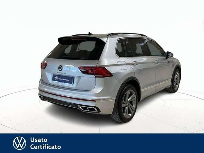 Usata VW Tiguan R-line 150 CV (110 kW) 2022 Grigio / pastello SUV