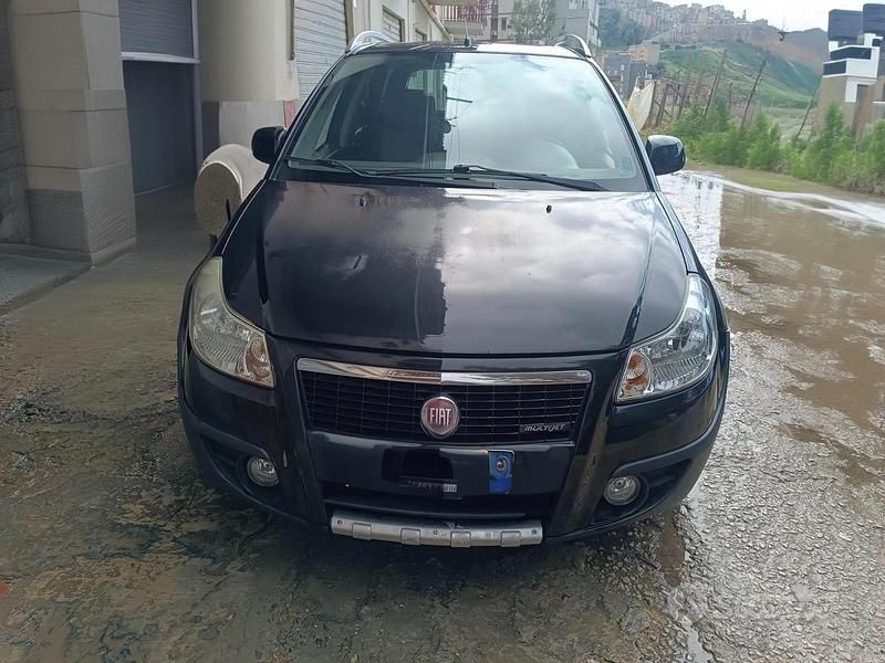 Usata Fiat Sedici 120 CV (88 kW) 2009 Nero SUV
