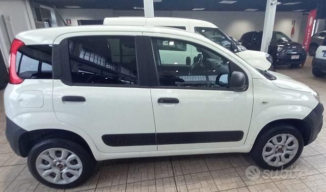 Usata Fiat Panda 4x4 Pop 84 CV (61 kW) 2020 Bianco Utilitaria