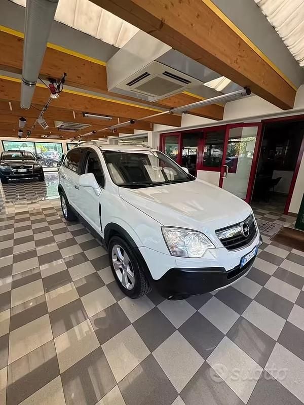 Usata Opel Antara 150 CV (110 kW) 2009 Bianco SUV