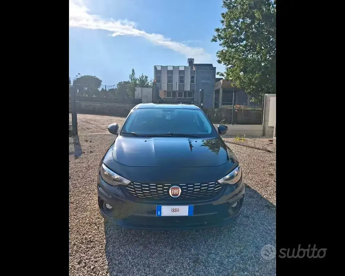 Usata Fiat Tipo Easy 120 CV (88 kW) 2018 Blu Berlina
