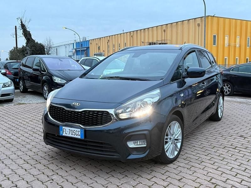 Blu Usata 2017 Kia Carens Monovolume | 9300 € (Buon prezzo) - Immagine 1/4