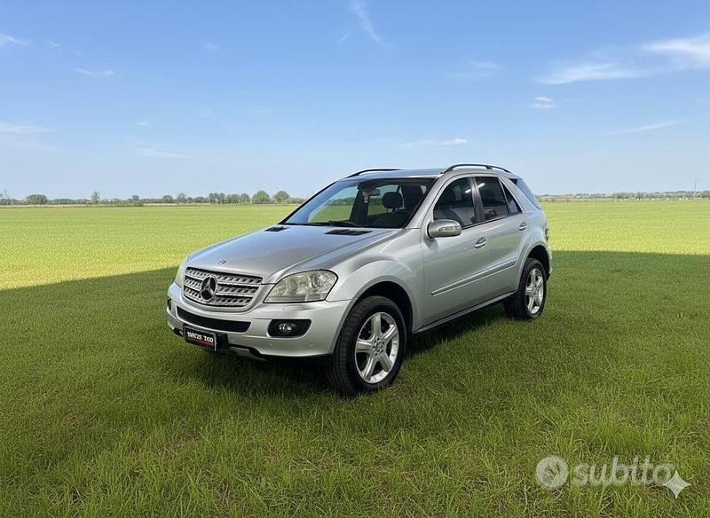 Usata Mercedes ML320 2007 Grigio SUV