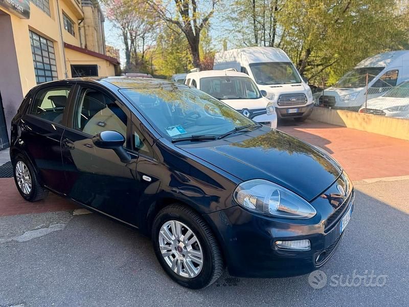 Usata Fiat Punto 75 CV (55 kW) 2012 Nero Utilitaria