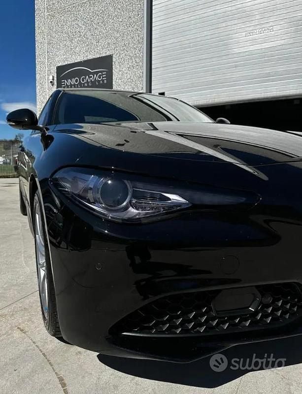 Begagnad Alfa Romeo Giulia Sprint 160 HK (117 kW) 2020 Svart Sedan