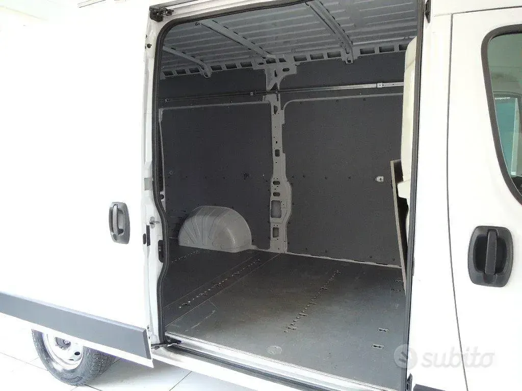 Usata Fiat Ducato 33 140 CV (102 kW) 2024 Bianco Furgone