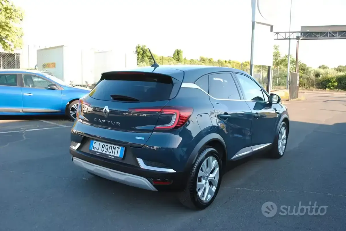 Usata Renault Captur Techno 140 CV (102 kW) 2022 Blu SUV