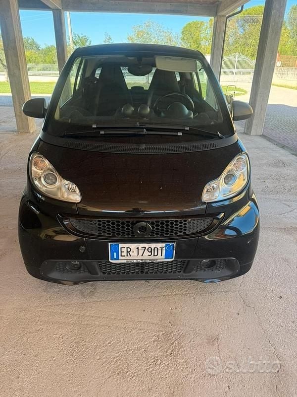 Usata 2013 Smart ForTwo Coupé Utilitaria | 6000 € (Buon prezzo) - Immagine 1/4