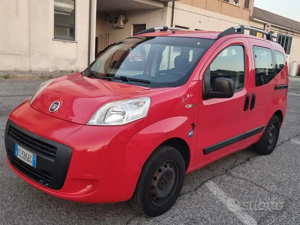 Usata Fiat Qubo Trekking 70 CV (51 kW) 2013 Rosso Monovolume