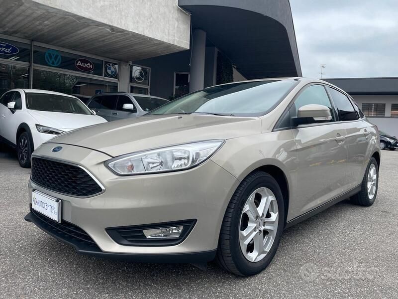 Beige Usata 2018 Ford Focus Titanium X Tre volumi | 10.000 € (Super prezzo) - Immagine 1/4