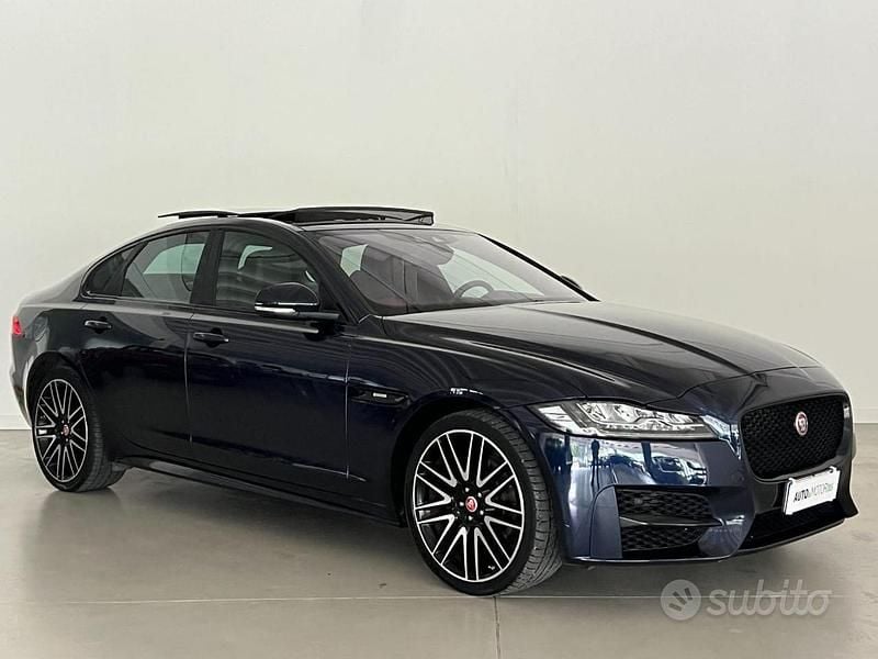 Usata Jaguar XF R-Sport 180 CV (132 kW) 2016 Blu Berlina