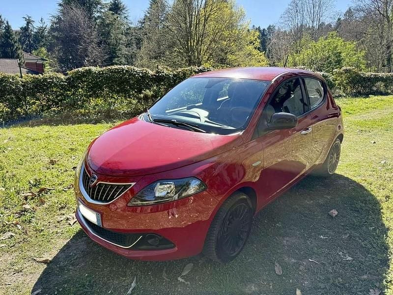 Usata Lancia Ypsilon Silver 69 CV (50 kW) 2021 Utilitaria