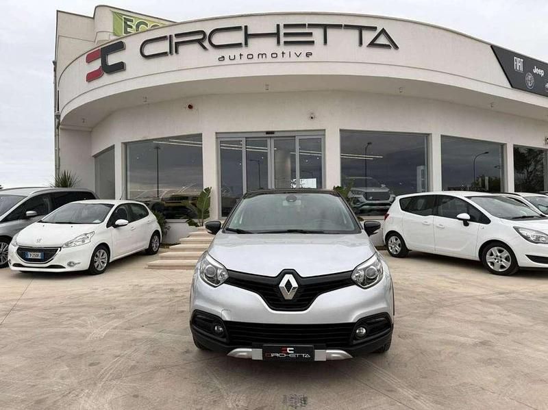 Usata Renault Captur Zen 90 CV (66 kW) 2016 Argento SUV