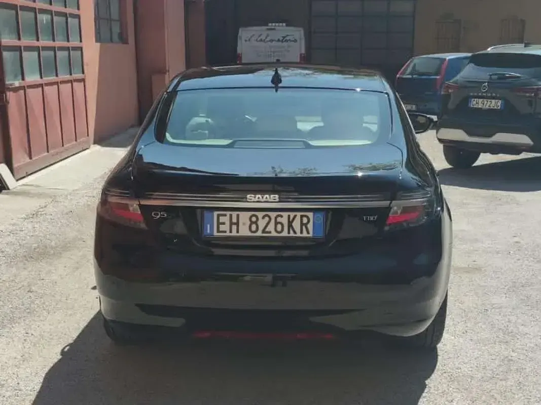 Usata Saab 9-5 Vector 190 CV (139 kW) 2011 Nero Berlina