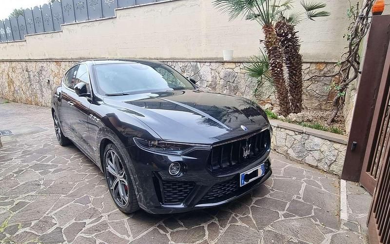Usata Maserati Levante 349 CV (256 kW) 2020 Nero SUV