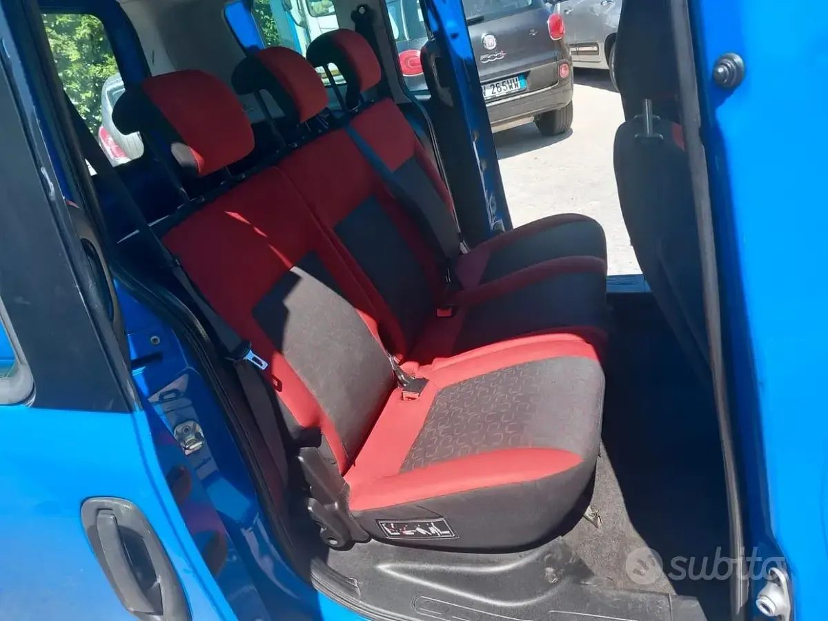 Usata Fiat Doblò Dynamic 120 CV (88 kW) 2011 Blu Monovolume